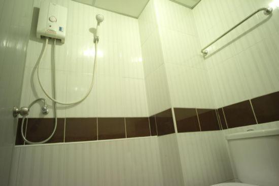 ホテル スコンタ マンション ナコーンパトム エクステリア 写真